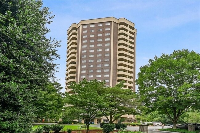 property at 1501 Clairmont Rd