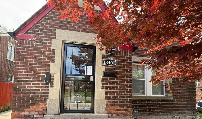 property at 13400 Longview St