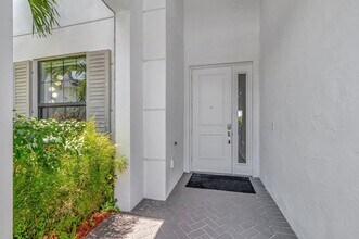 2828 Gin Berry Way in West Palm Beach, FL - Building Photo - Building Photo