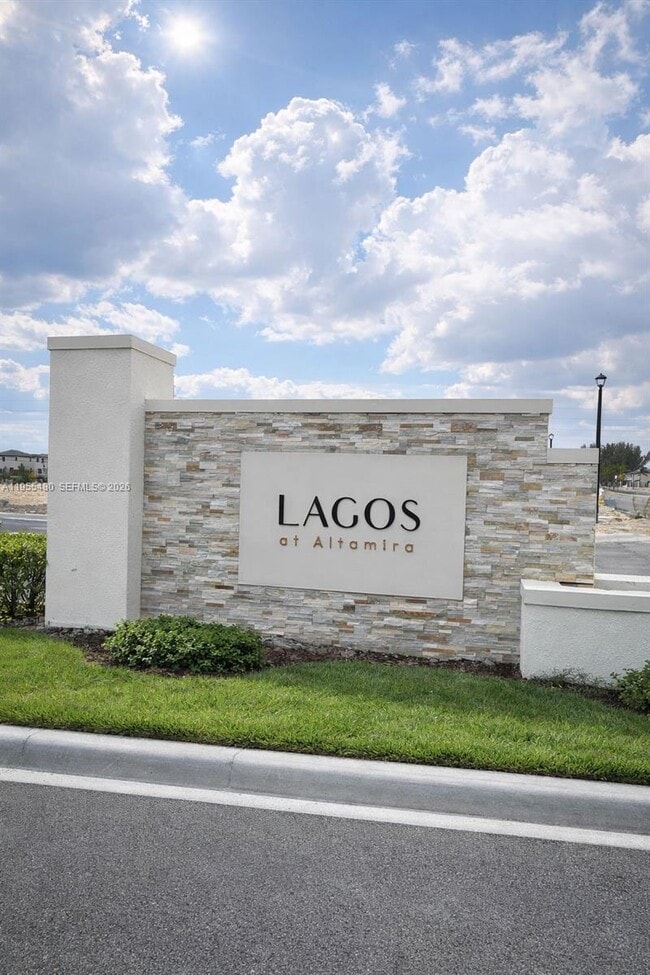 property at 2721 SE 26th Rd