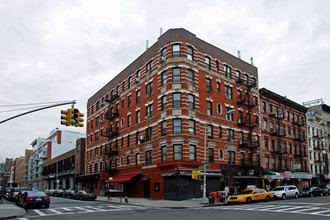 211 Avenue A in New York, NY - Building Photo - Building Photo