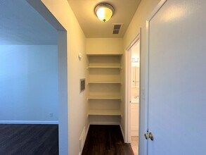 Lincoln Courtyards at 531 Glendora Avenue in Stockton, CA - Building Photo - Interior Photo