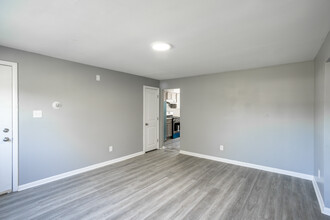 Blackwood Hills in Blackwood, NJ - Building Photo - Interior Photo