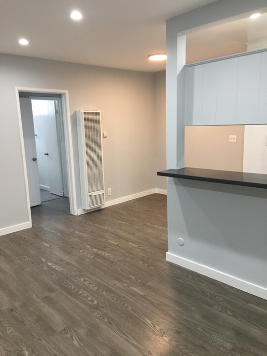 1810 N Cherokee Ave in Los Angeles, CA - Building Photo