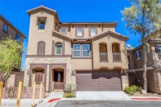 10417 Badger Ravine St in Las Vegas, NV - Building Photo - Building Photo