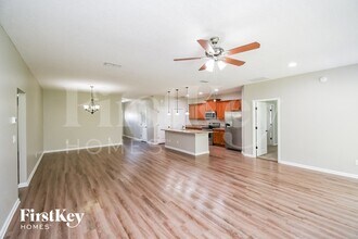 388 Gillespie Gardens Dr in Jacksonville, FL - Foto de edificio - Building Photo