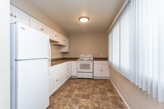 Peak 1535 on South 8th Street in Colorado Springs, CO - Foto de edificio - Interior Photo