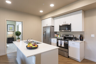 Stonebrier Apartment Homes in Stockton, CA - Building Photo - Interior Photo