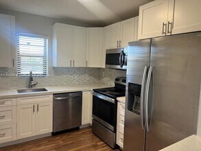 9273 SW 8th St in Boca Raton, FL - Building Photo - Building Photo