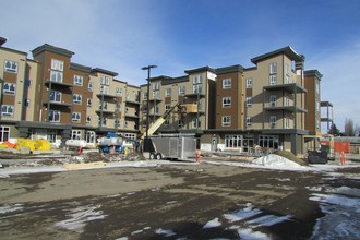 Stella Place in Edmonton, AB - Building Photo - Building Photo