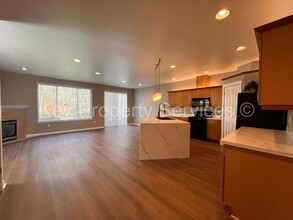 13904 NE 23rd Ave in Vancouver, WA - Building Photo - Building Photo