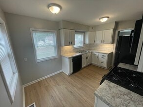 314 Eola St SE in Grand Rapids, MI - Foto de edificio - Building Photo