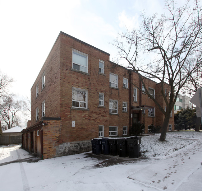 4089 Bathurst Rd in Toronto, ON - Building Photo - Building Photo