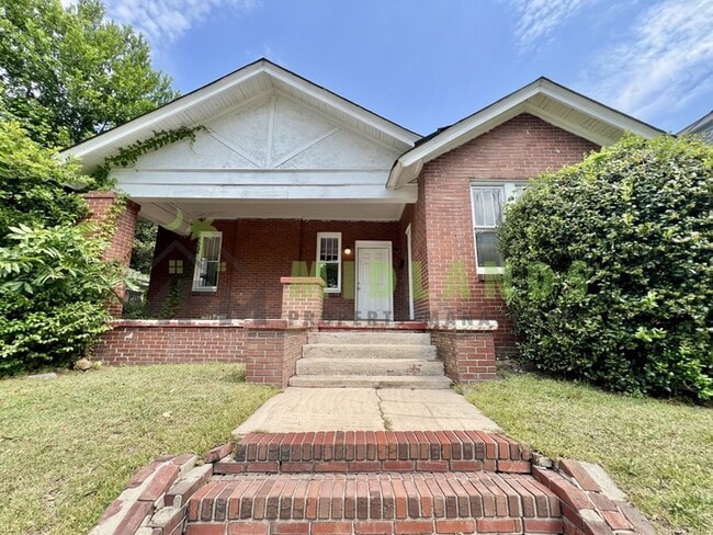 property at 2441 Gervais St