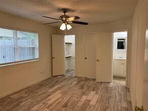 3 W Woodtimber Ct in The Woodlands, TX - Building Photo - Building Photo