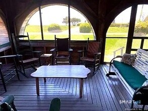 106 Buffalo Bay Rd in Madison, CT - Building Photo - Building Photo