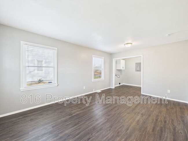 721 N Rogers St in Independence, MO - Building Photo - Building Photo