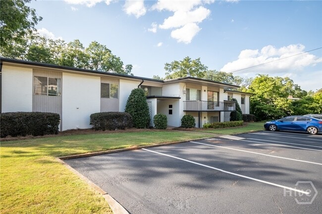 property at 1794 S Lumpkin St