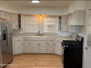 2418 N University Ave in Lafayette, LA - Building Photo - Building Photo