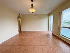 3212 NE 7th Pl in Pompano Beach, FL - Building Photo - Building Photo