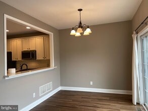 296 N Caldwell Cir in Downingtown, PA - Building Photo - Building Photo