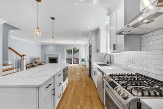 21 Crescent Rd in Needham, MA - Building Photo - Building Photo