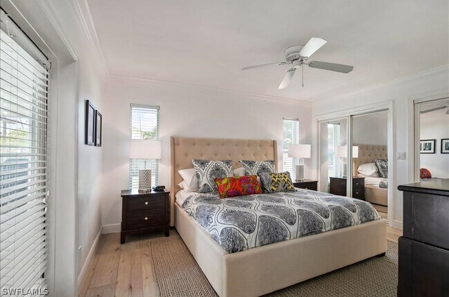 property at 552 105th Ave N