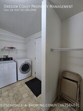 365 SW Pacific View St in Waldport, OR - Building Photo - Building Photo