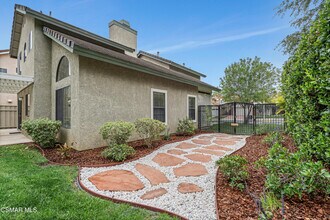 26869 Cold Springs St in Agoura Hills, CA - Building Photo - Building Photo