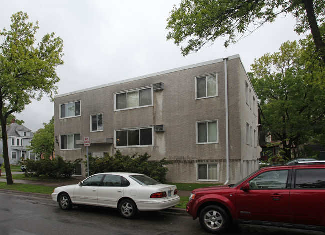 727 13th Ave SE in Minneapolis, MN - Building Photo - Building Photo