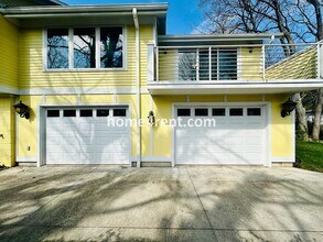 4741 Holly St in Kansas City, MO - Building Photo - Building Photo