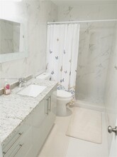 401 Golden Isles Dr, Unit 1108 in Hallandale Beach, FL - Building Photo - Building Photo