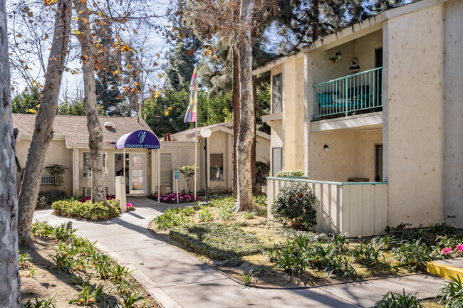 Jasmine Villas in Buena Park, CA - Foto de edificio - Building Photo