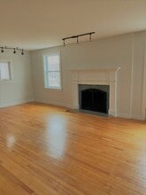 8 Depot St in Canaan, NH - Foto de edificio - Building Photo