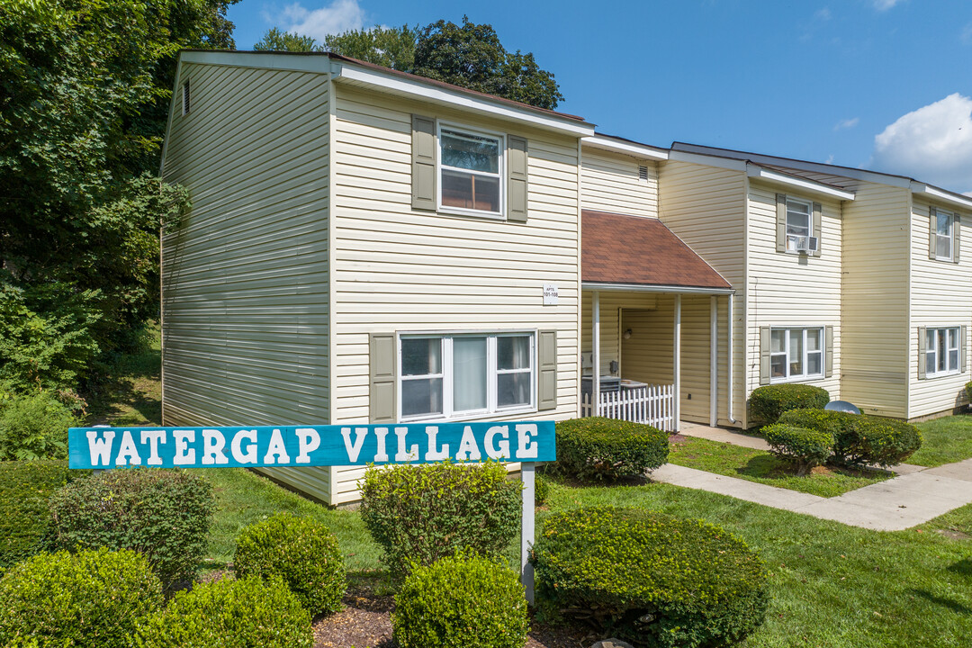 Watergap Village Apartments in Delaware Water Gap, PA - Foto de edificio