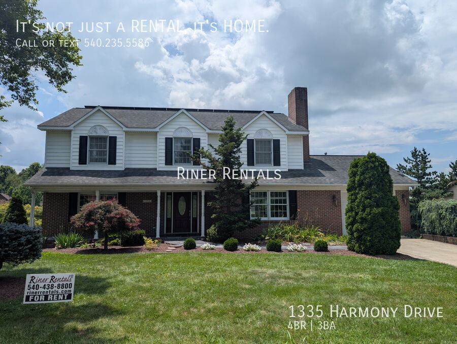 1335 Harmony Dr in Harrisonburg, VA - Foto de edificio