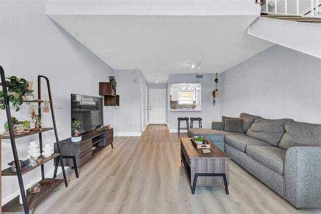 8600 SW 109th Ave in Miami, FL - Building Photo - Building Photo