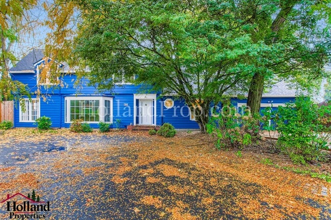 1005 NE Cornell Rd in Hillsboro, OR - Building Photo - Building Photo