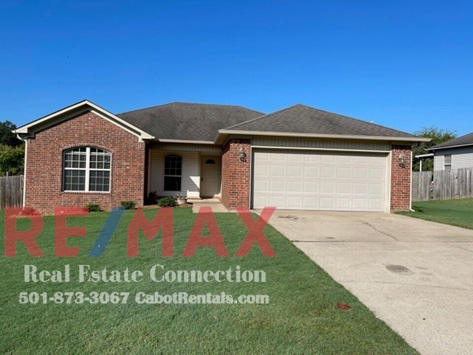 110 Weathering Dr in Austin, AR - Building Photo