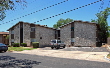 104 32nd St in Austin, TX - Building Photo - Building Photo