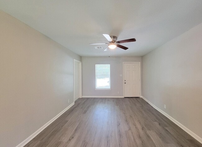 property at 2810 Forest Oaks Dr