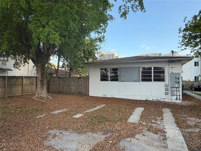 3828 SW 29th St in Miami, FL - Building Photo - Building Photo