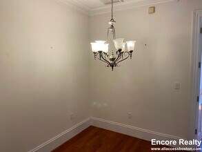 34 Greenwich Pk in Boston, MA - Building Photo - Building Photo