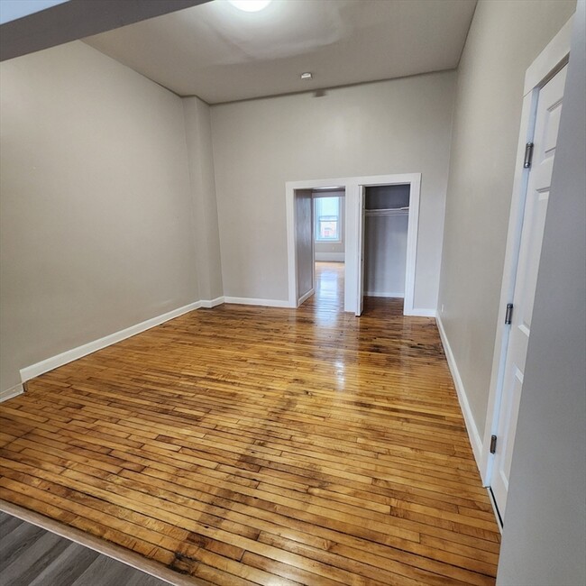 92.5 Maple St in Northampton, MA - Building Photo - Building Photo