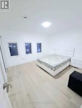 4699 Montrose Rd in Niagara Falls, ON - Building Photo - Building Photo