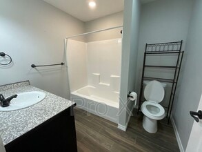 618 Easton Dr in Webb City, MO - Building Photo - Building Photo