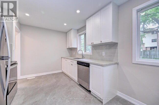 property at 110 Conway Dr