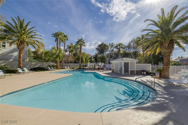 2405 Esteem Ridge Dr