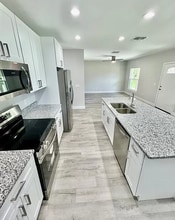 710 W Beresford Rd in DeLand, FL - Building Photo - Building Photo