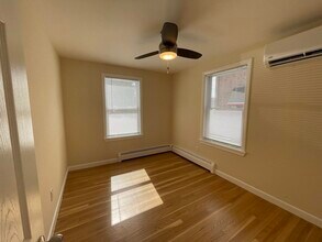 498 Pleasant St in Watertown, MA - Building Photo - Building Photo